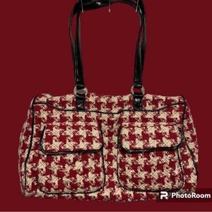 Vera Bradley Quilted Red and Cream Shoulder Bag | Floral Lined
